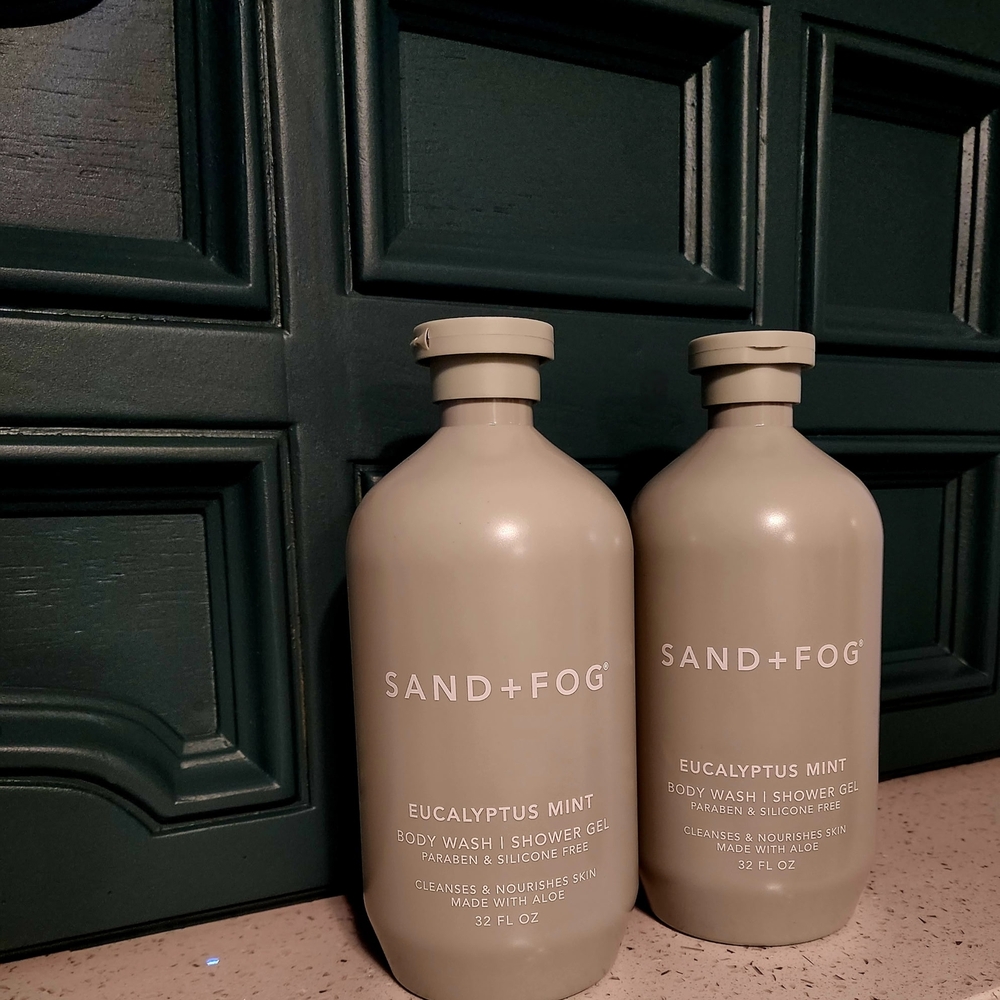 SAND + FOG Eucalyptus Mint Body Wash - Cream